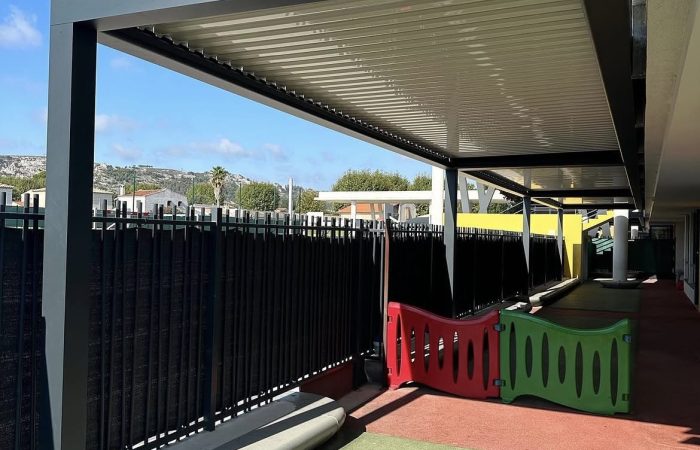 MO'RENOVE installe des pergolas bioclimatiques sur mesure à Venelles pour tous les usages : repas, détente, jeux. Devis gratuit.