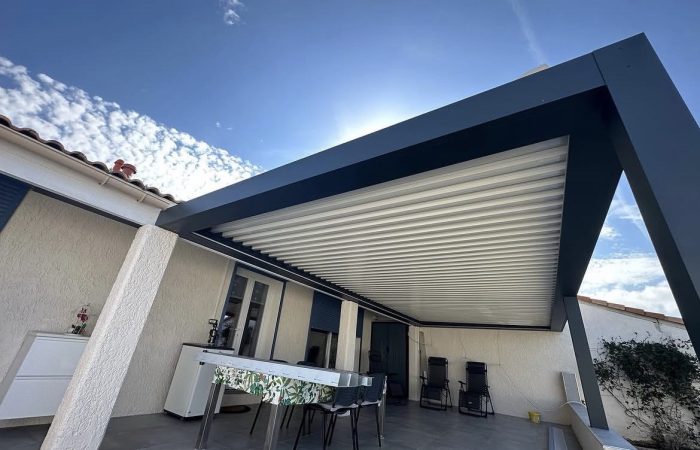 Pergolas bioclimatiques Trets : la solution pour manger dehors sans contrainte météo